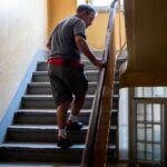 5 minutes dʼescaliers par jour : le risque dʼinfarctus chuterait de 40 % selon les cardiologues