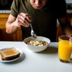 Lʼaliment que vous mangez chaque matin saboterait vos efforts à la salle sans que vous le sachiez